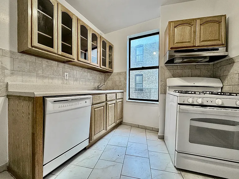 112 Haven Ave #48 — Photo 4