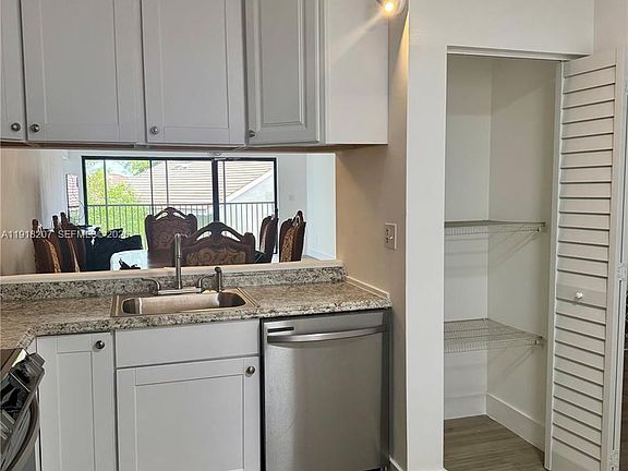 5th image of 605 Ives Dairy Rd #3067