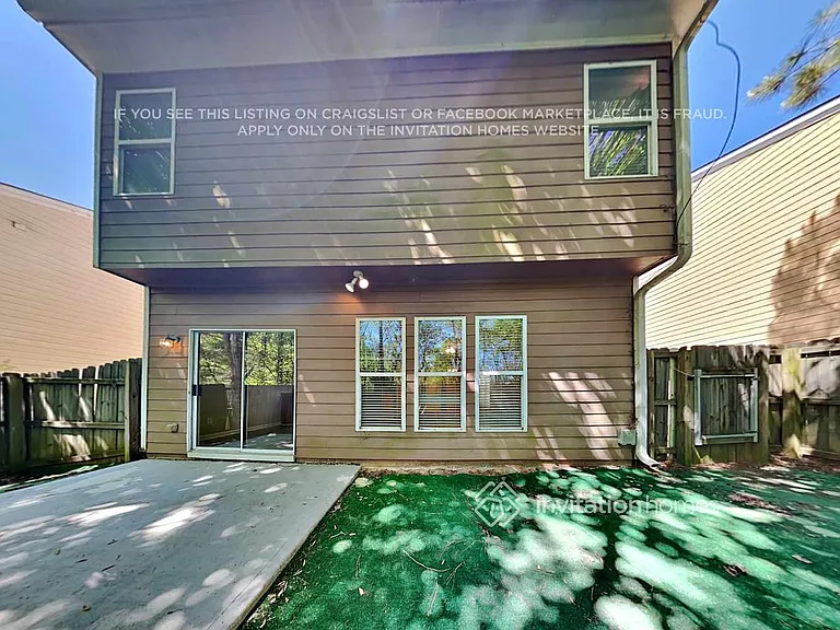447 Grenier Ter — Photo 21