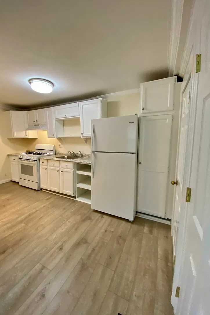 2 bed, 900 sqft, $2,950 — Photo 1