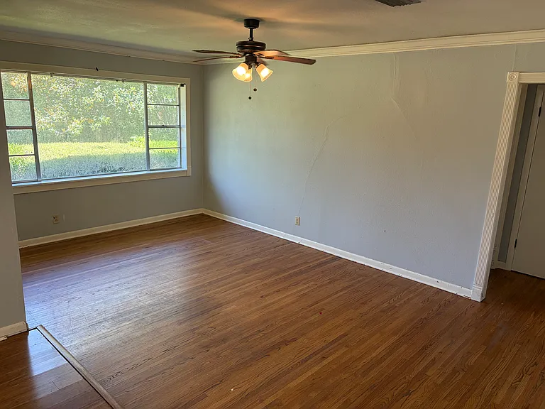 5957 Yarbrough Rd — Photo 5