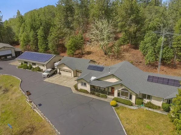 325 Templin Ave, Grants Pass, OR 97526