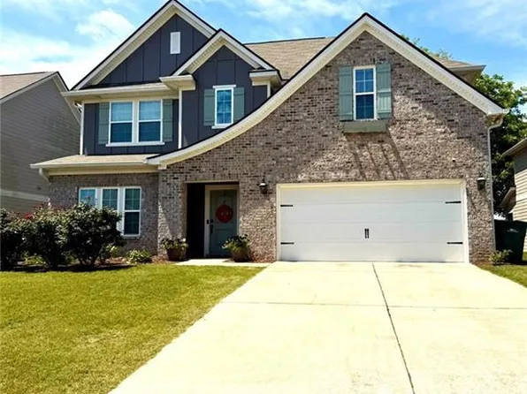 34 White Oak Pl, Smiths Station, AL 36877