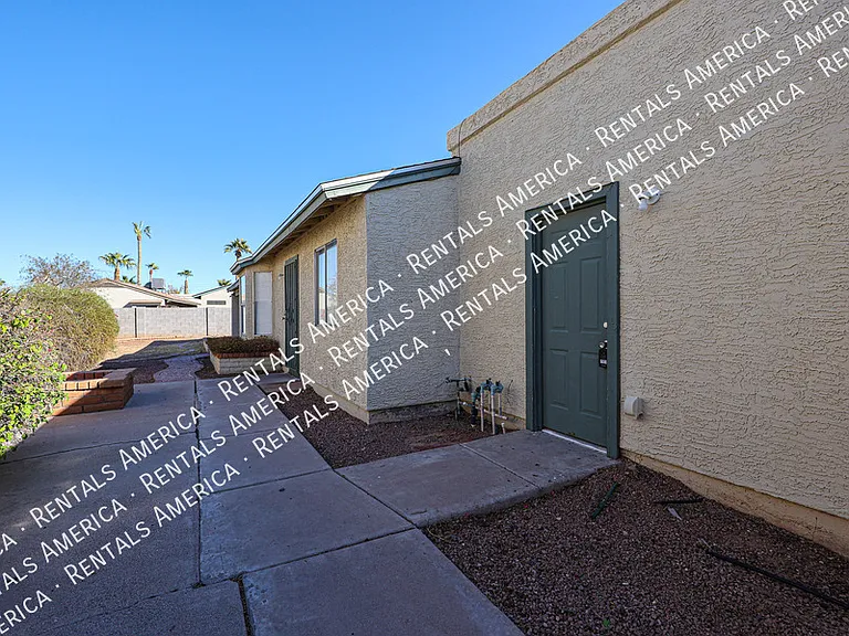 630 E Jensen St #128 — Photo 28