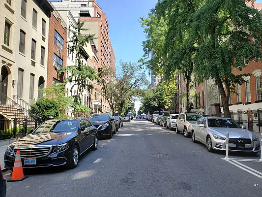 Rented by Corcoran | media 23