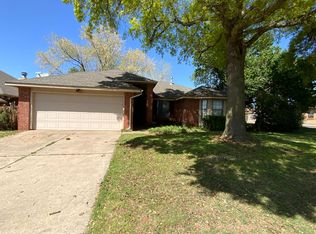 1901 Lois Lynn Ln, Edmond, OK 73003