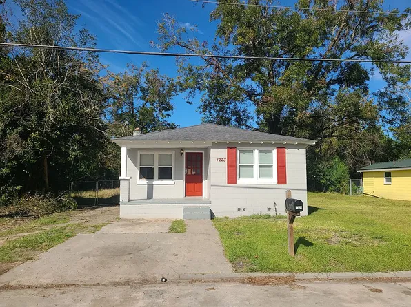1223 Elliott Ave, Savannah, GA 31415