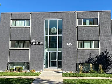 2BR/1BA, 847sf