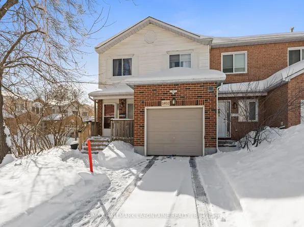 1802 Turnberry Rd, Ottawa, ON K1E 3V1