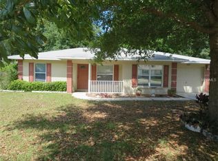 495 Park Glen Dr, Tavares, FL 32778