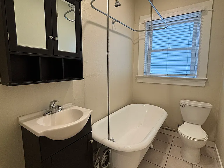 2120 1st Ave #15 — Photo 3