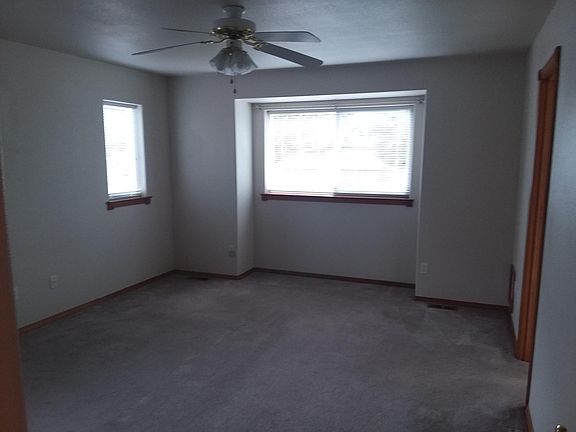 5th image of 2503 20th Ave NE