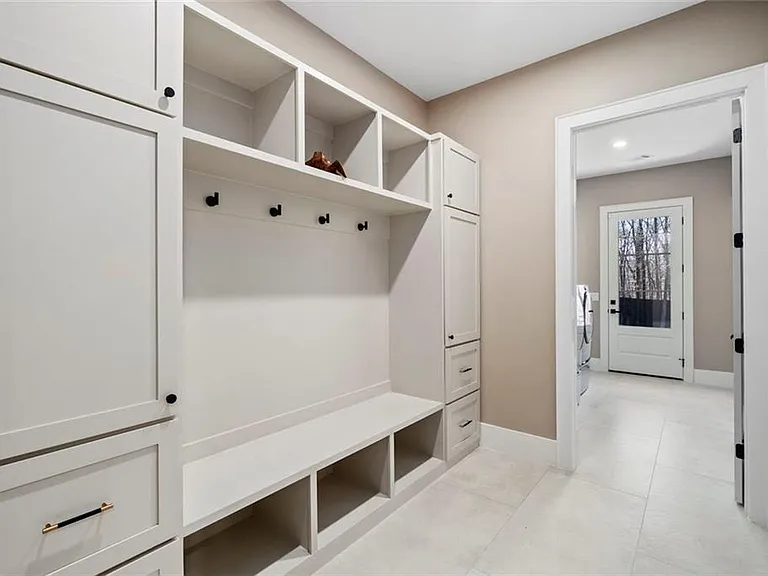 2309 Dinsmore Rd — Photo 48