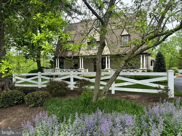 1633 Grasshopper Ln, Lower Gwynedd, PA 19002