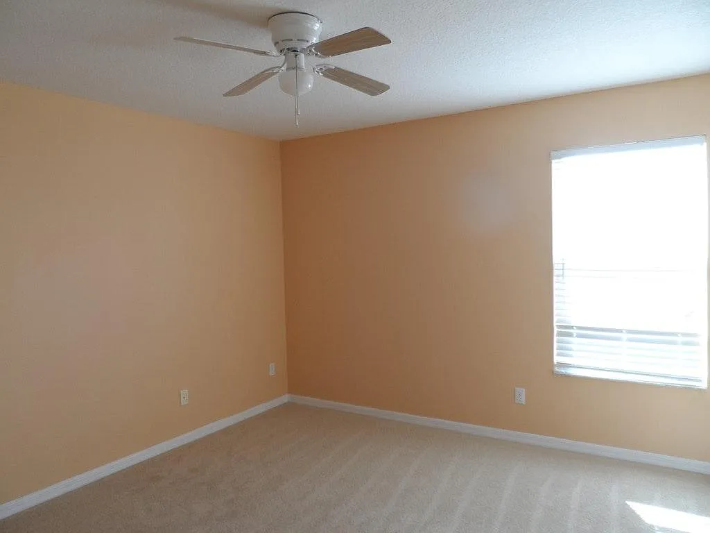 6 bed, 3514 sqft, $3,400 — Photo 4
