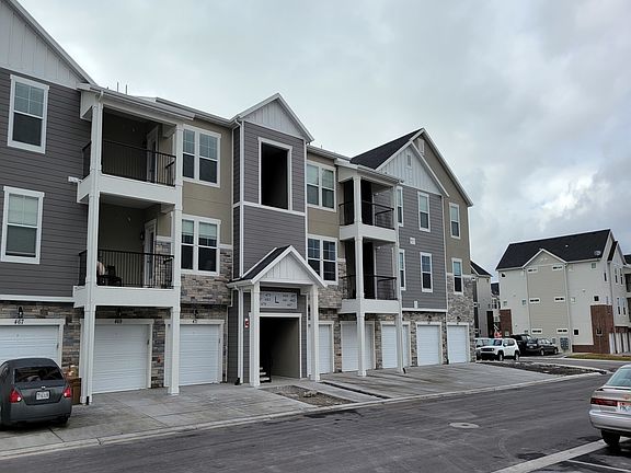 2nd image of 471 N 325 W #471