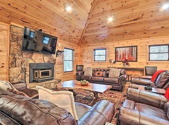 4th image of 1071 Scenic Hills Rd