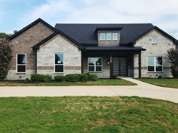 740 Arledge St, Azle, TX 76020