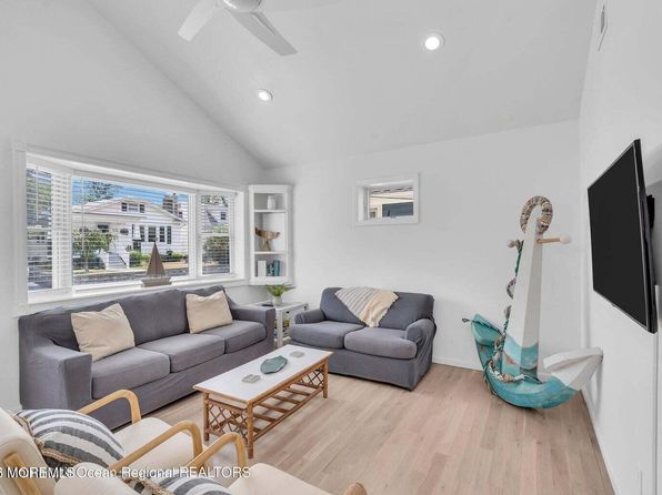 638A Redmond Ave