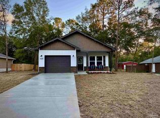 5649 Eagle Dr, Milton, FL 32570