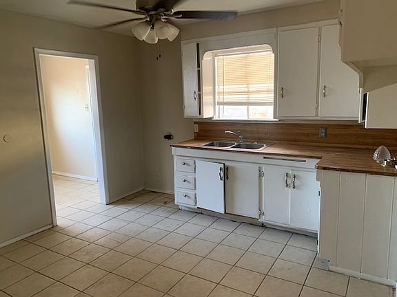 4th image of 2310 Glenwood Dr