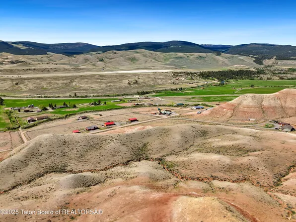 38 Mustang Dr, Dubois, WY 82513