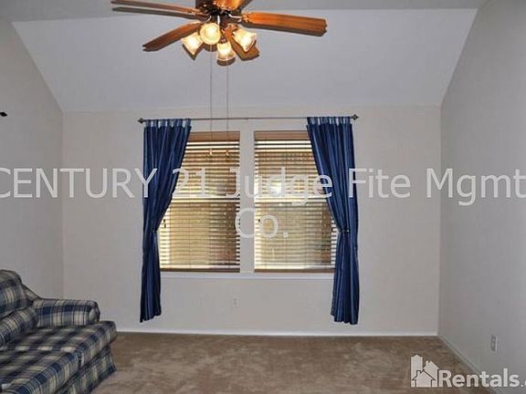 4th image of 4259 Fall Creek Dr