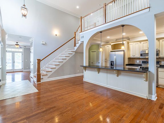 4th image of 1121 Saddlebrook Dr