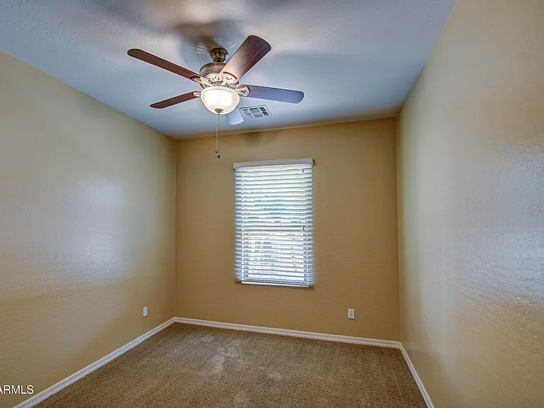 3114 E Franklin Ave — Photo 39