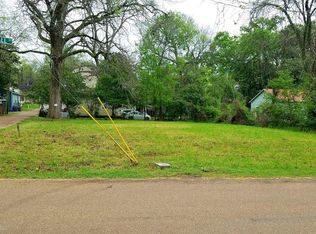 637 N Wall St, Natchez, MS 39120