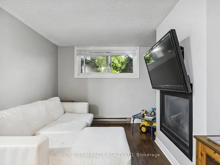 262 Patricia Ave #2 — Photo 16