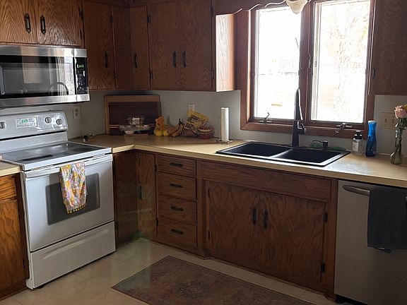 2nd image of 305 N Grove St #1