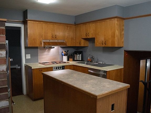 4th image of 503 Lantern Ln