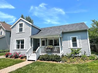 421 Monroe Ave, Grand Haven, MI 49417
