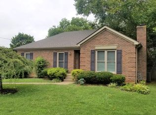 1030 Club Dr, Goshen, KY 40026