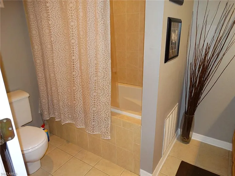 3328 N Key Dr — Photo 2