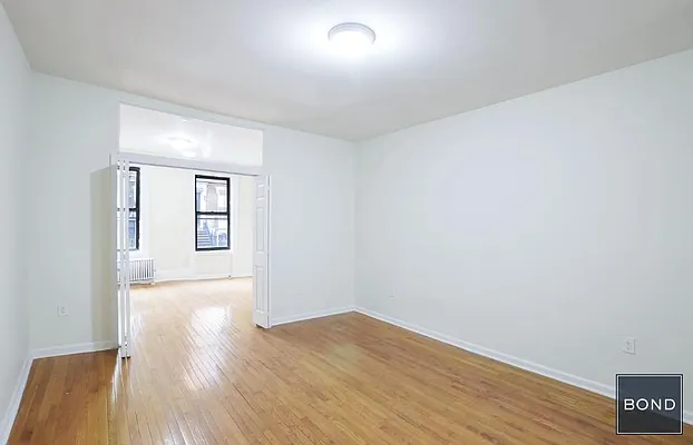 Rented by Bond New York | media 4