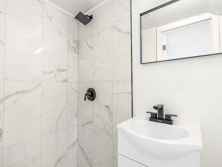 120 Woodhouse Ln #A — Photo 5