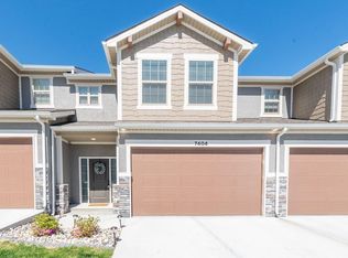 7404 Grand Slam St, Kansas City, MO 64152
