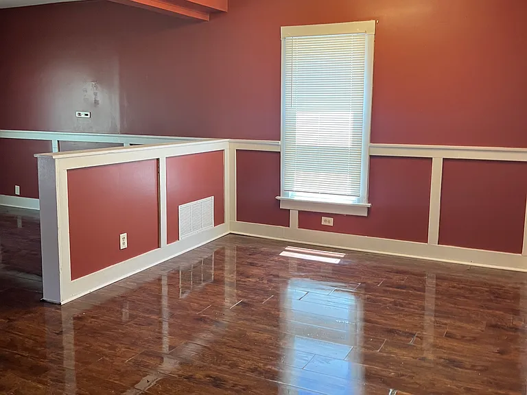 501 S May St — Photo 13