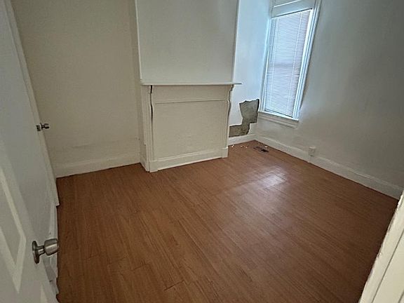5th image of 1940 Mosher St