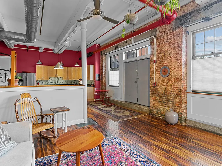 532 Kinsley Ave #110 — Photo 16