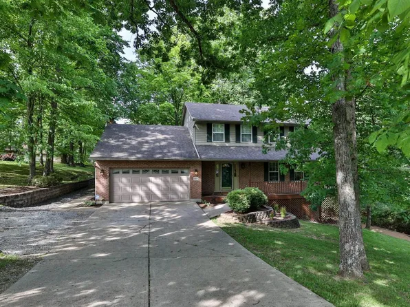 2377 Haddock Dr, Lawrenceburg, IN 47025