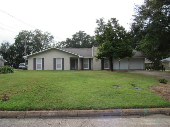 606 Collingswood Dr, Dothan, AL 36301