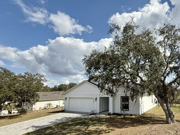 4th image of 4102 Orchid Blvd