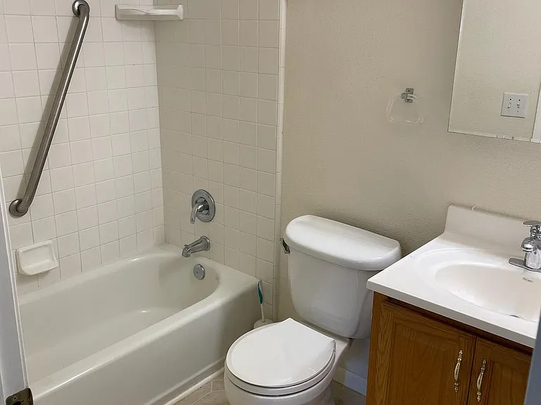 370 Sky Oaks Dr — Photo 12