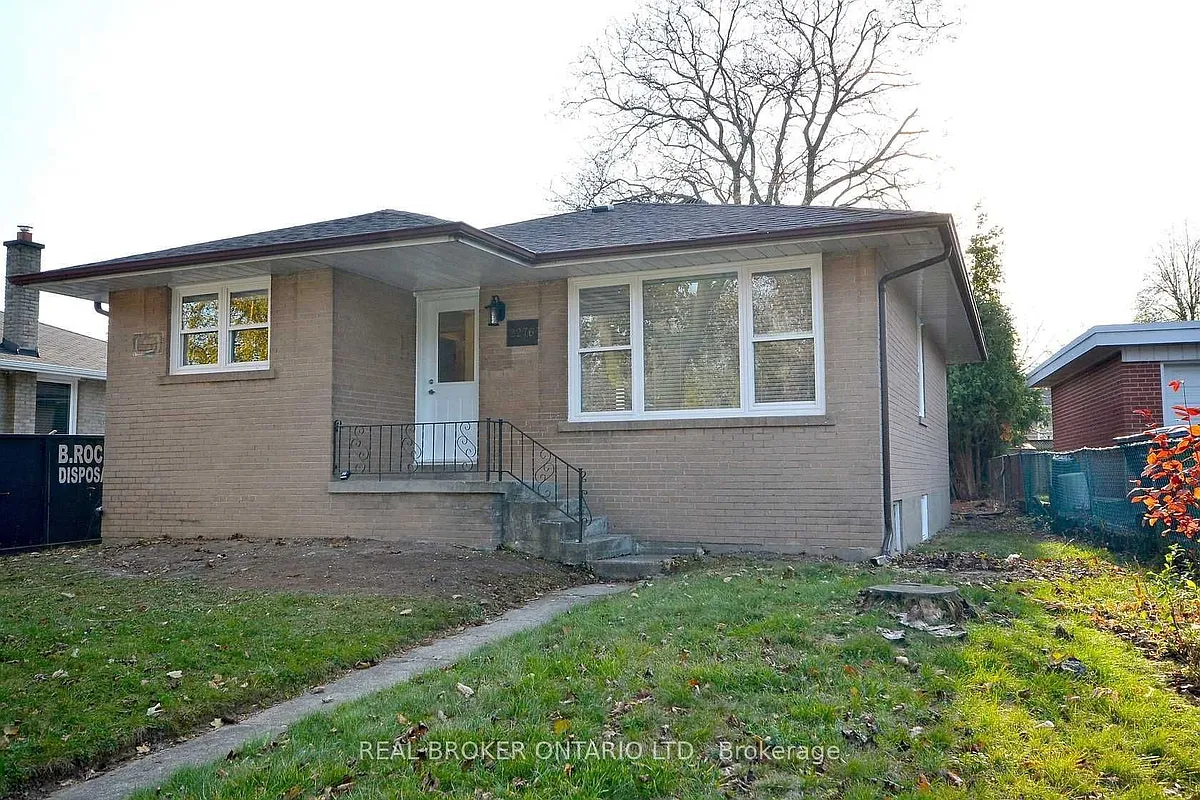 Building Photo - 2276 Bostock Cres #MAIN