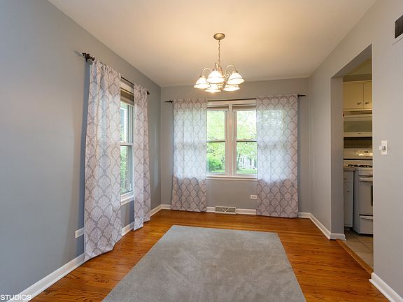 5th image of 353 S Hale St