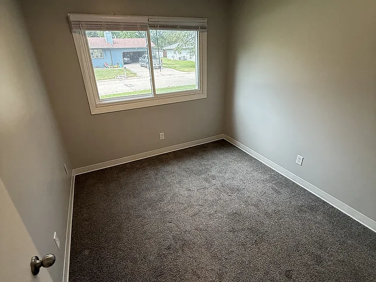 1014-1028 Shagbark Dr #4 — Photo 5