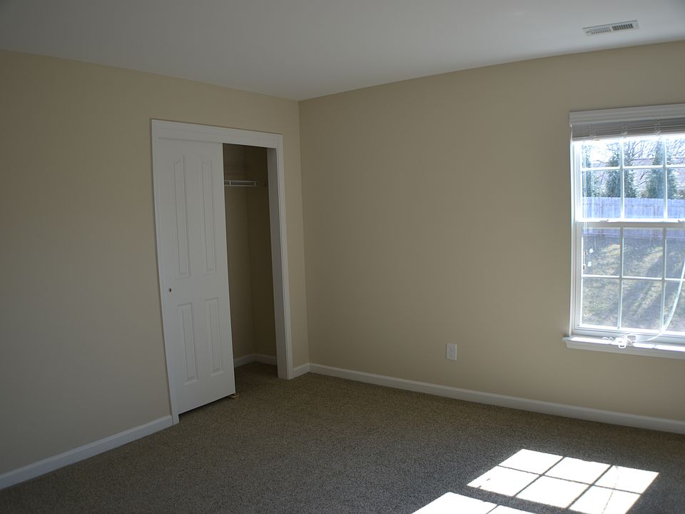 Bedroom 3 - 2nd Floor